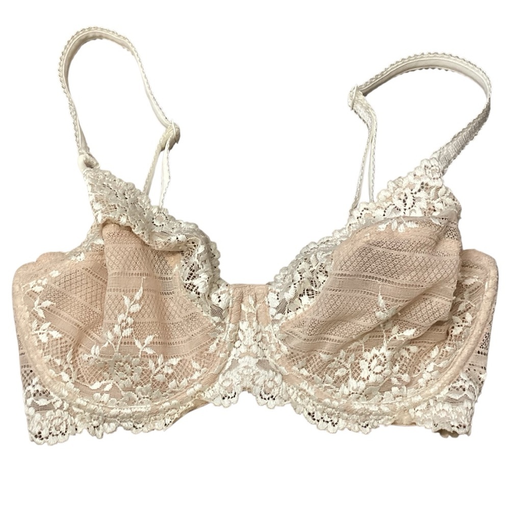 32DD Wacoal Embrace Lace Underwire Bra, Sand/Ivory Color - Style 65191